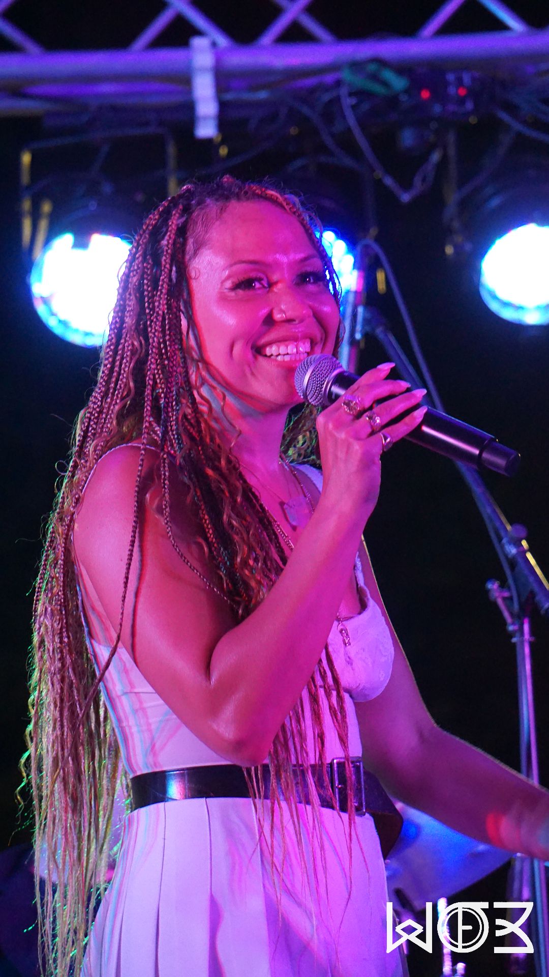 Singer Pink Lights